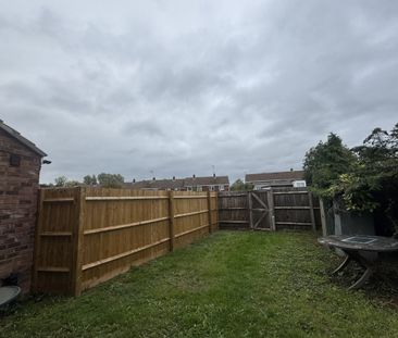 Court Close - Photo 1