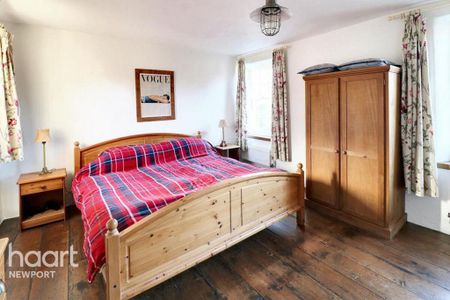 2 bedroom character property to rent - Photo 5