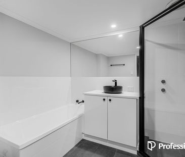 Newly Renovated 3-Bedroom 2-Bathroom apartment in East Perth! - Photo 6