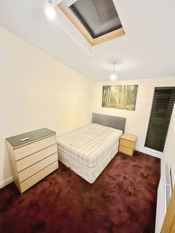 Tudor Street, CARDIFF - Photo 4