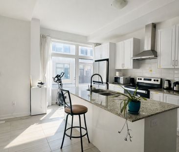 For Lease - 27 Albert Firman Lane, Markham, Ontario - Photo 3