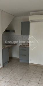 Appartement de village avec petite cour, - Photo 3