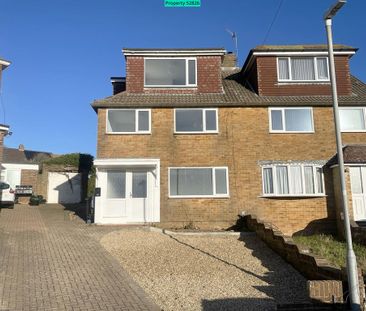 4 bedroom semi-detached house to rent - Photo 2