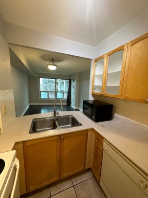 For Lease - 188 Doris Avenue Unit# 401, Toronto, Ontario - Photo 1