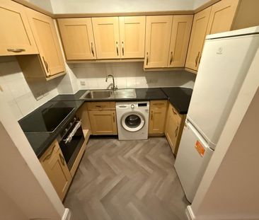 2 Bed Flat, City Gate House, IG2 - Photo 6
