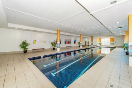 LIGHT-FILLED 3 BEDROOM APARTMENT WITH RESORT STYLE FACILITIES! - Photo 5