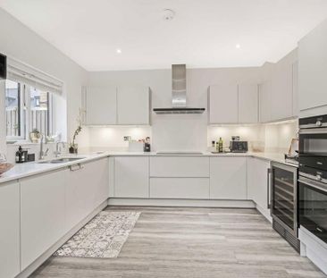 4 bedroom detached house to rent - Photo 6