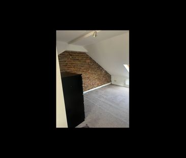 Room in a Shared House, Lamberts Place, CR0 - Photo 1