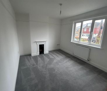 2 bedroom semi-detached house to rent - Photo 4