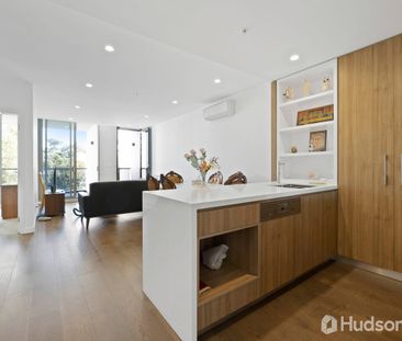 Seconds from westfield. - Photo 1