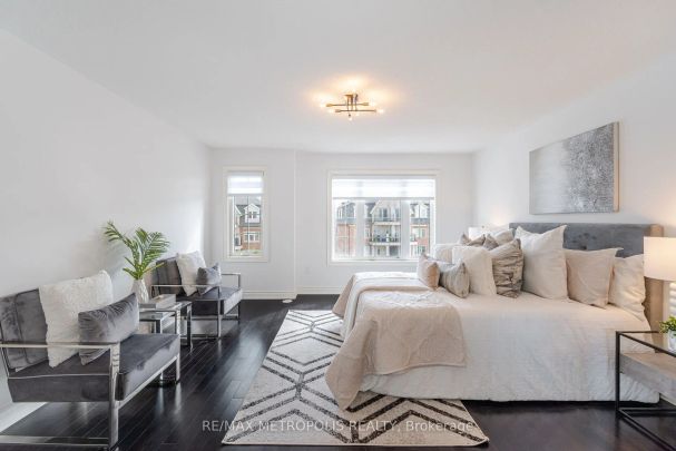 Condo Townhouse For Lease | W9246201 - Photo 1