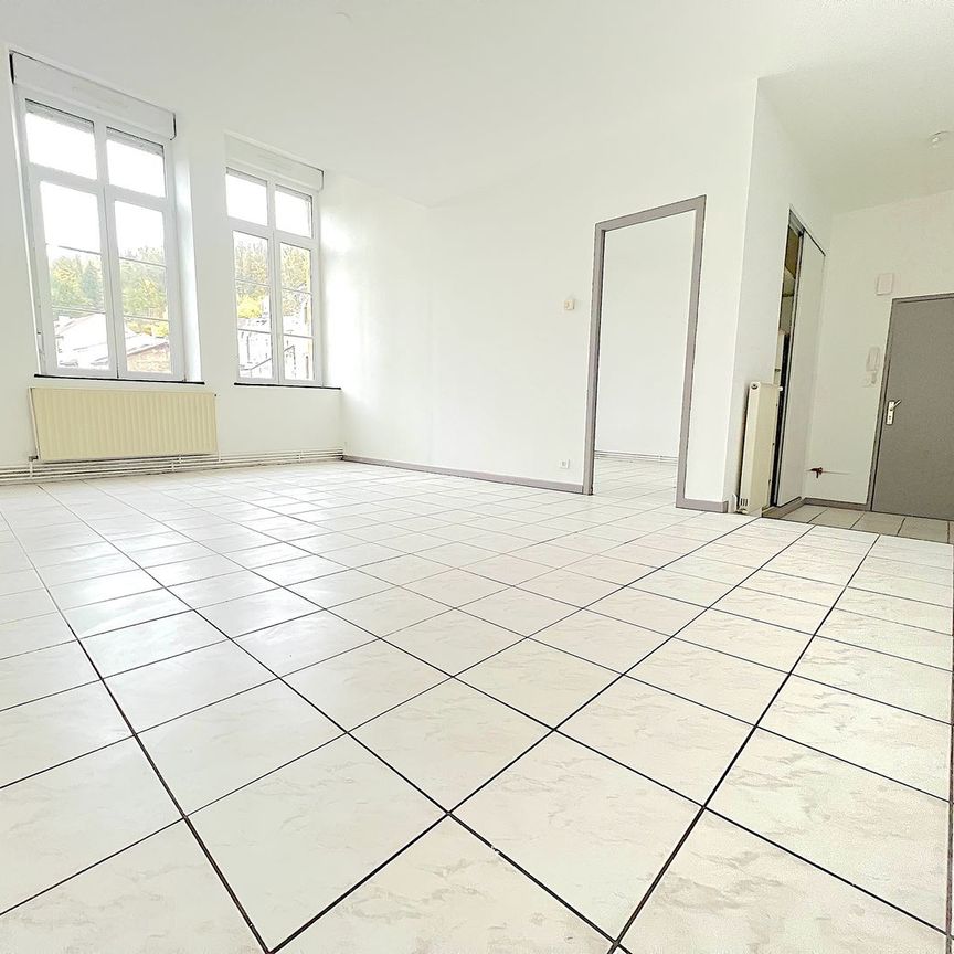 Location Appartement 3 pièces 77m² LONGWY 54400 - Photo 1