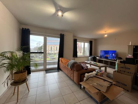 Zeer ruim duplexappartement met 3 slpks en grote garage - Photo 3