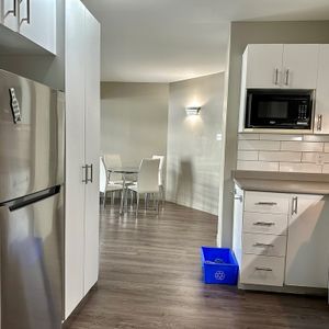 APPARTEMENT MEUBLÉ - Photo 2