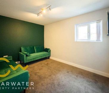 1 bedroom in a house share to rent - Photo 3