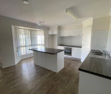 Space, Style & Solar - The Complete Package - Photo 1