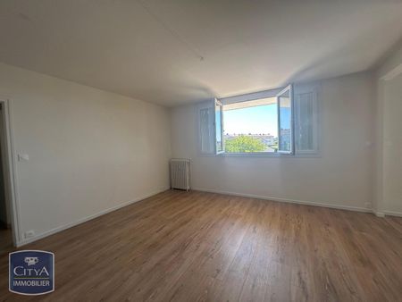 Location Appartement 3 pièces 65m² NIORT 79000 - Photo 3