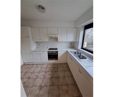 Een goed gelegen appartement op de tweede verdieping met garage - Foto 3