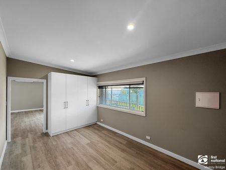 Spacious Family Home + Modern Granny Flat - Photo 4