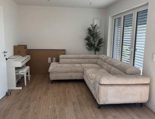 Neubau Wohnung Am See mit Garten & Terrasse zum 01.01. - Foto 1