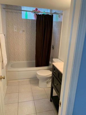 For Lease - 5688 Brightpool Crescent Unit# Bsmt, Mississauga, Ontario - Photo 1