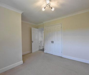 4 bedroom detached house to rent - Photo 6
