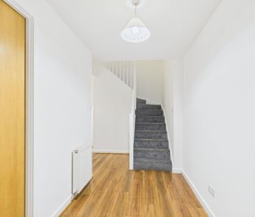 3 bedroom flat to rent - Photo 3