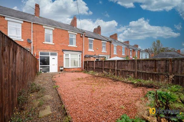 4 bedroom terraced house to rent - Photo 1