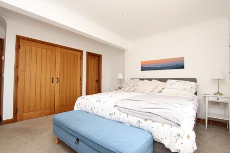 4 bedroom detached house to rent - Photo 5