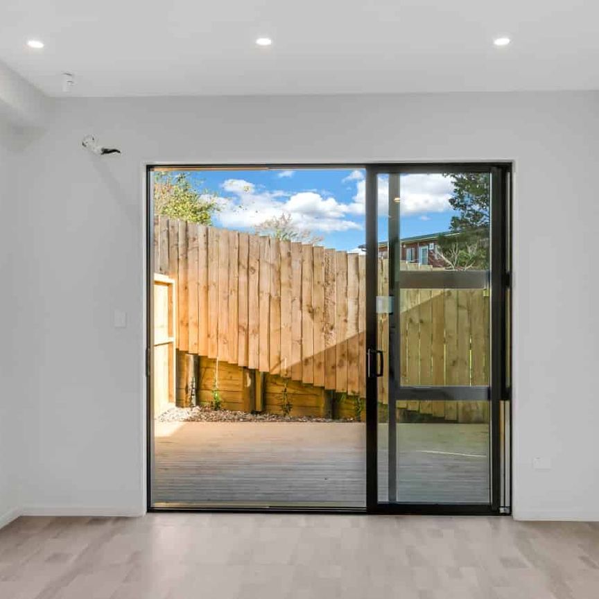 Modern Townhouse Looking for Long Term Tenants - Photo 1