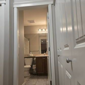 2 Bed/1 Bath Condo in Cloverdale Surrey - Photo 4