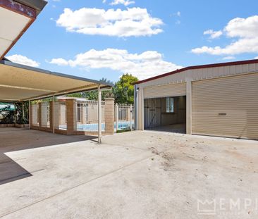 Family Home Ideal Location! - Photo 6