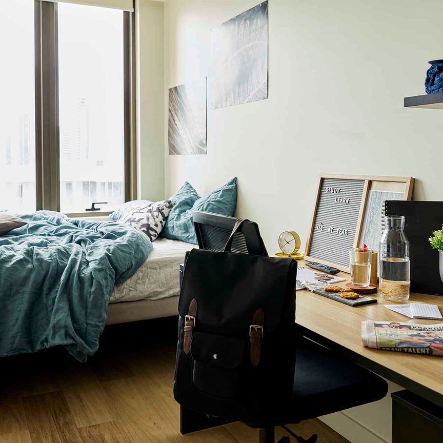 2 Bedroom Ensuite, Double Bed - Photo 1