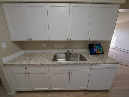 Beautiful 2 Bedroom Unit in Parkvale!! - Photo 5