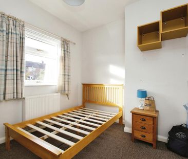 3 bedroom terraced house to rent - Photo 6