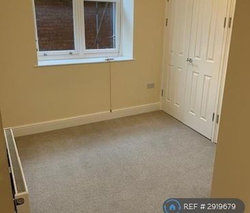 3 bedroom flat to rent - Photo 4