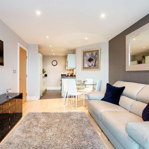 Saint George Wharf - Photo 1