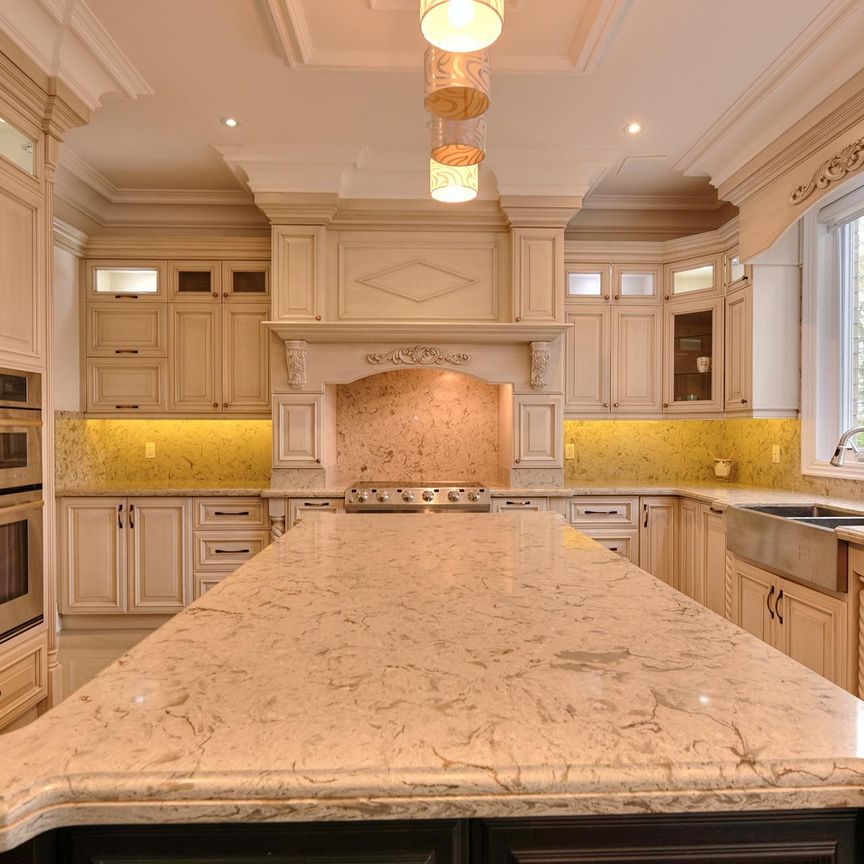 For Lease - 369 Hollywood Avenue Unit# main, Toronto, Ontario - Photo 1