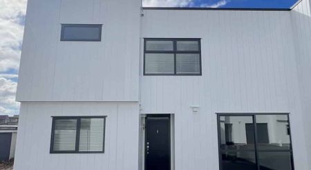 2 Bedroom Townhouse + Spacious Rumpus Room - Photo 5