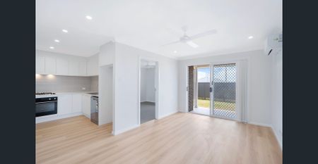 Spacious 2 bedroom home - air con, garage, alfresco - Photo 4