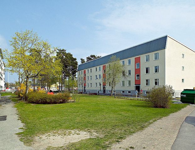 Parkvägen 29, Handen - Photo 1