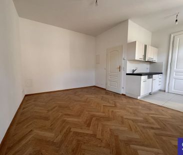 Provisionsfrei: Renovierter 25m² Altbau mit Einbauküche beim Rochus... - Photo 2
