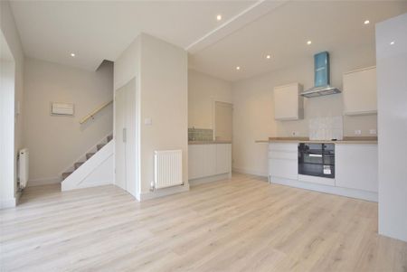 2 bedroom terraced house to rent - Photo 2