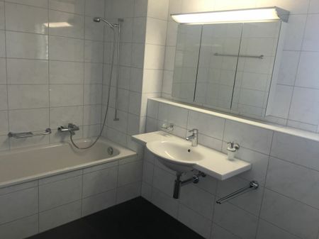 Attraktive, moderne 3.5 Zimmerwohnung in attraktiver Wohngemeinde - Photo 5