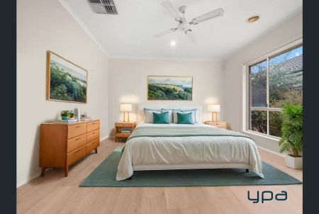 “Family Living in a Prime Location !!” - Photo 2