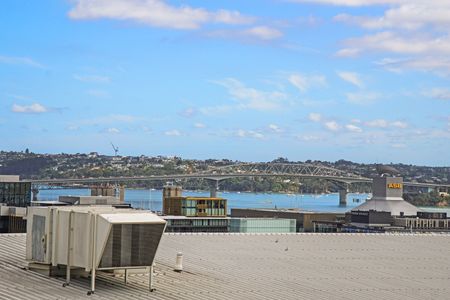 4.5 Star Hotel, Top Floor Fully Furnished Apartment - Photo 3