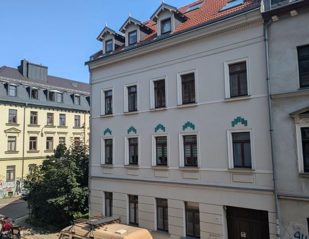 2-Zimmer-Wohnung mit Südbalkon und eigener Terrasse in Nähe der Karl-Heine-Straße - Photo 1