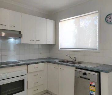 “Three Bedroom Townhome” - Photo 1