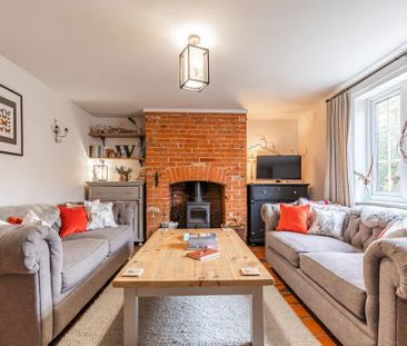 2 bedroom end of terrace house to rent - Photo 1