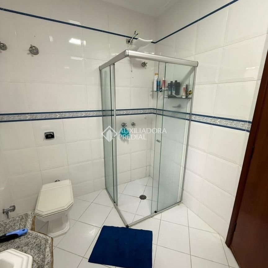 Sobrado com 3 quartos e 190m² para alugar em Parque das Nações, Santo André. - Foto 1